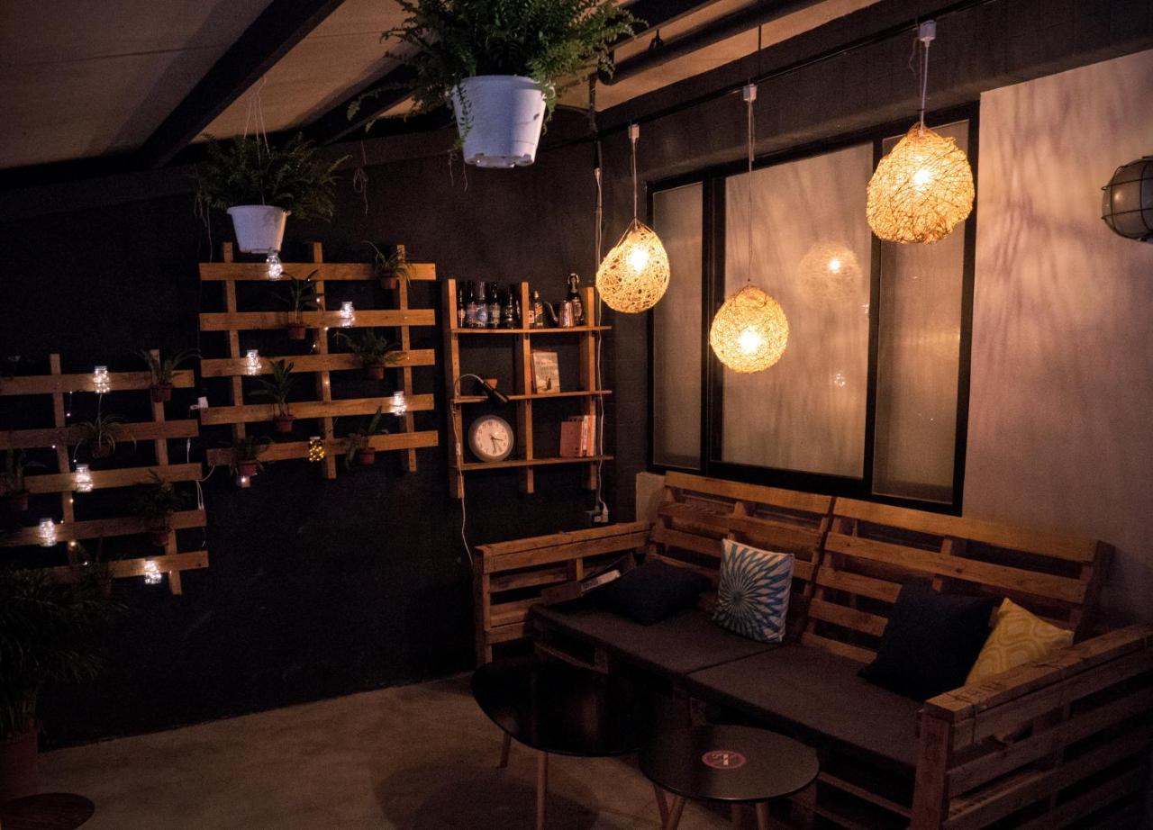 Dongmen 3 Hostel Taipei Exterior photo